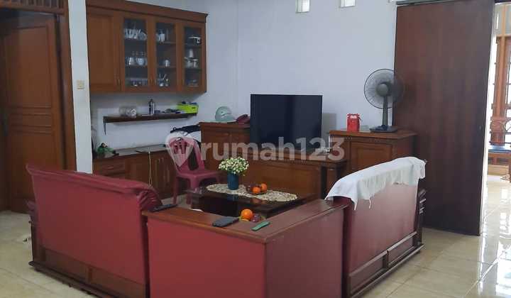 Strategic 2-Story House in Duren Sawit S5861