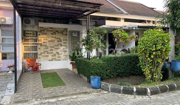 Rumah asri di Rancamaya Golf Estate Bogor dekat jalan Tol 2