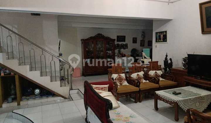 Rumah Bagus Lokasi Strategis di Pulomas Utara S4811