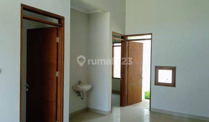 Rumah Baru Unfurnished SHM di Perumahan Bumi Siliwangi, Bandung 2