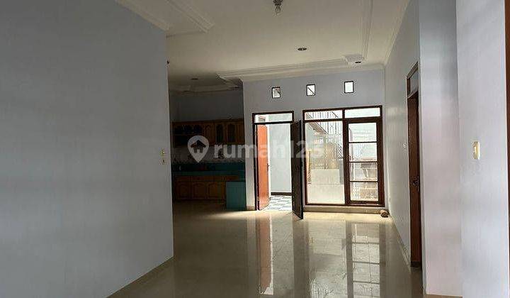 Rumah Bagus Unfurnished SHM di Taman Kopo Indah 2, Bandung 1