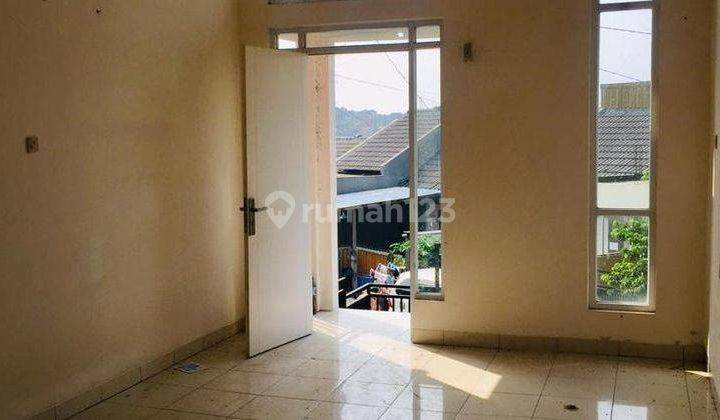 Rumah 2 Lantai Bagus Unfurnished SHM di Jatihandap, Bandung 1