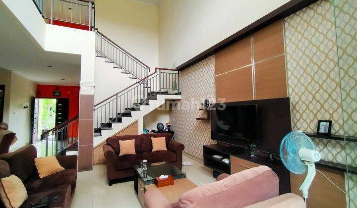 Rumah 2 Lantai Bagus Furnished SHM di Batununggal, Bandung 1