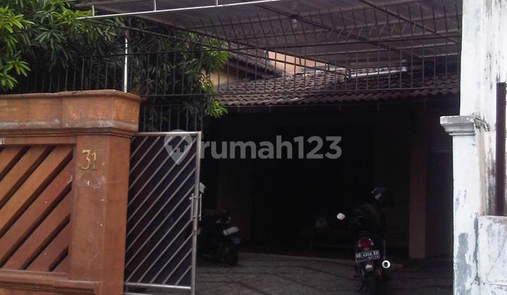 Rumah Strategis Dekat Balai Kota Dan Pasar Gede