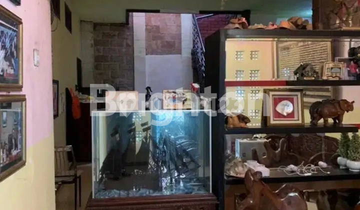 Rumah Second Terawat Manyar Strategis dekat Dharmahusada dan Kertajaya 2