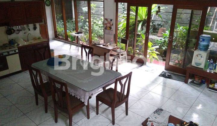 2 Rumah Villa Exclusive di Pusat Kota Bandung dekat Jalan Braga, Veteran, Asia Afrika dan Alun Alun Bandung 1