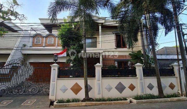 Rumah mewah dan strategis Kemang Jakarta Selatan  1