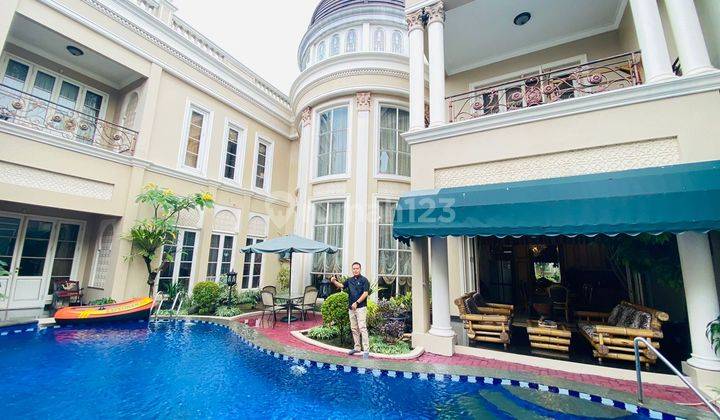 RUMAH BERGAYA CLASSIC MEDITERANIA DI DUREN SAWIT JAKARTA TIMUR 1