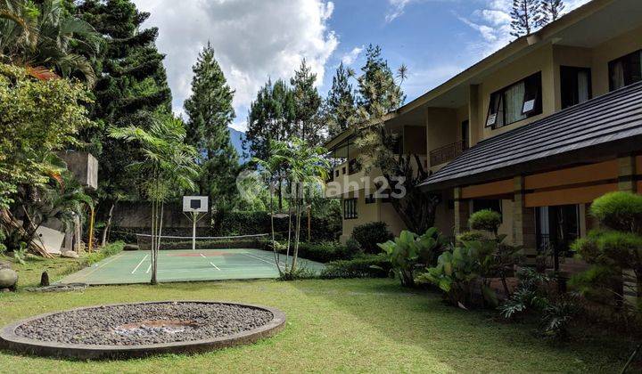 Villa 3 lantai plus Lapangan Golf Mini Cisarua Bogor,Jawa Barat 2