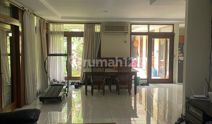 Dua Rumah  ( 2 sertifikat- SHM ) Tanah Ngantong di Kemang , Jakarta Selatan.