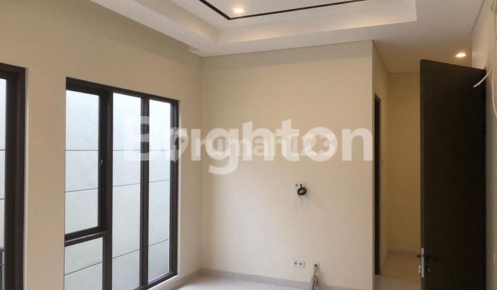 Citraland Depan Murah International Village 2 , baru renov, bangunan bagus, surabaya barat 2