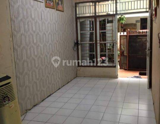 Rumah Lokasi Strategis di Tanjung Duren Utara S5225 1