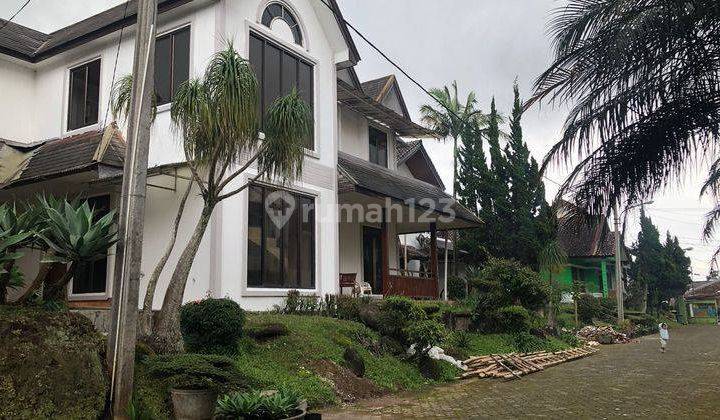 Cepat Villa Siap Huni Baru Renovasi Strategis di Sunkist Puncak 1