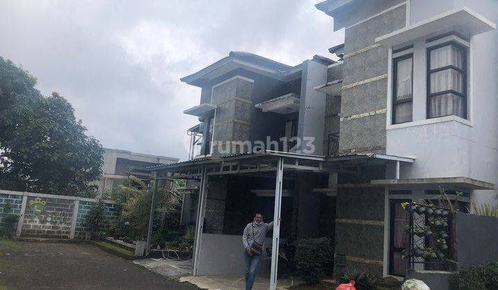 Rumah Nyaman Siap Huni Strategis di Komplek Eksklusif Puncak 2