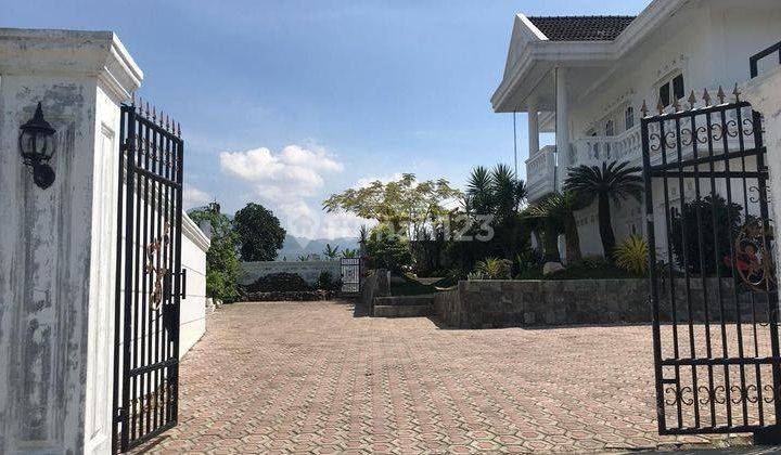 Sultan Wajib Punya Villa Mewah Besar Dan Luas Ini Di CianjuR 1