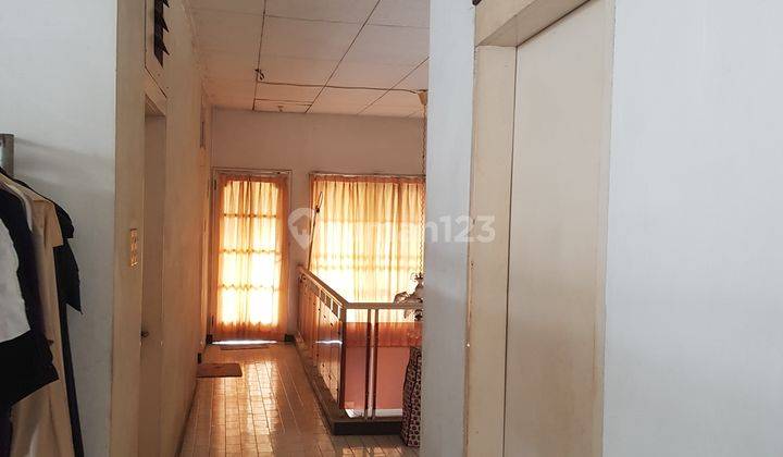 Rumah 2 Lantai Lokasi Strategis di Duri Kepa S4393 2