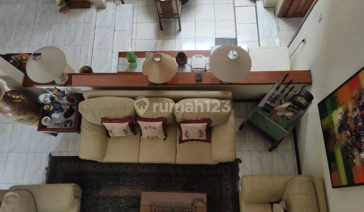 RUMAH HOOK TIMUR SELATAN JEMUR ANDAYANI LUAS 513M2 HANYA 5 MENIT KE RAYA AHMAD YANI 2