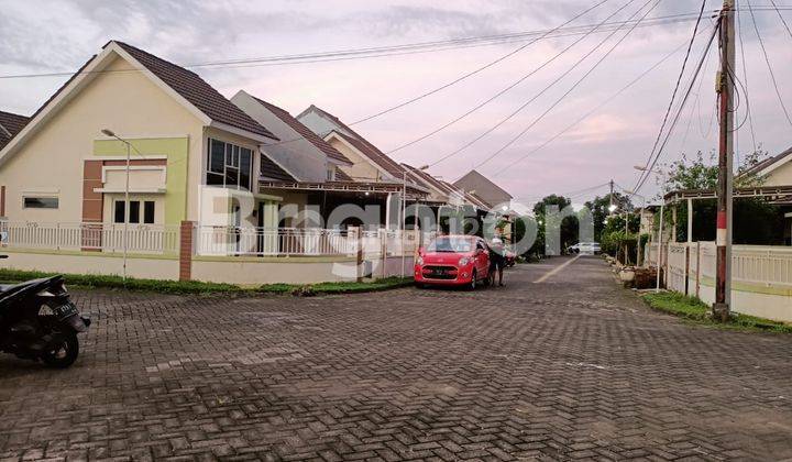 Rumah cluster posisi tengah kota  2