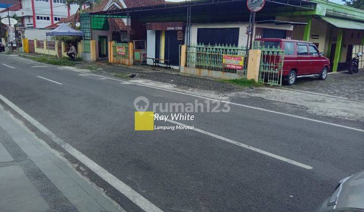 Rumah Didepan Sekolah Az Zahrah 1