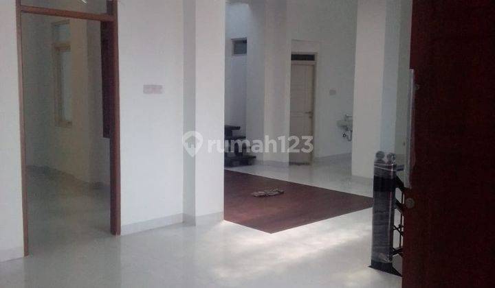 Rumah 2 Lantai High Spek Daerah Sayap Kiaracondong Bandung 1