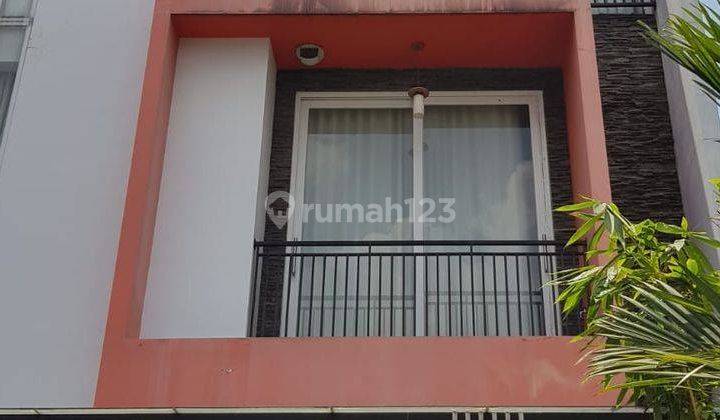 Rumah full renovasi 3½ lantai Jl. Taman Sari X, Jakarta 1