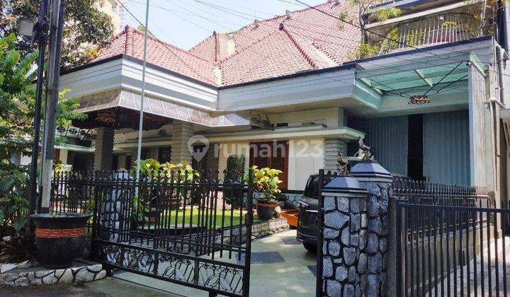 Rumah Mewah Lokasi Strategis Sayap Dago  1