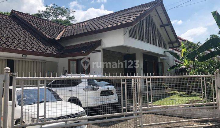 Rumah Lama Terawat Ciumbuleuit Bandung Utara 1