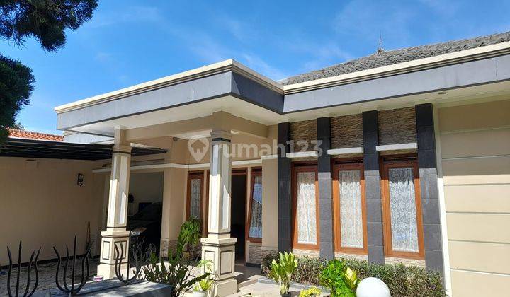 Rumah Nyaman Semi Furnished di Bumi Sariwangi, Bandung 1