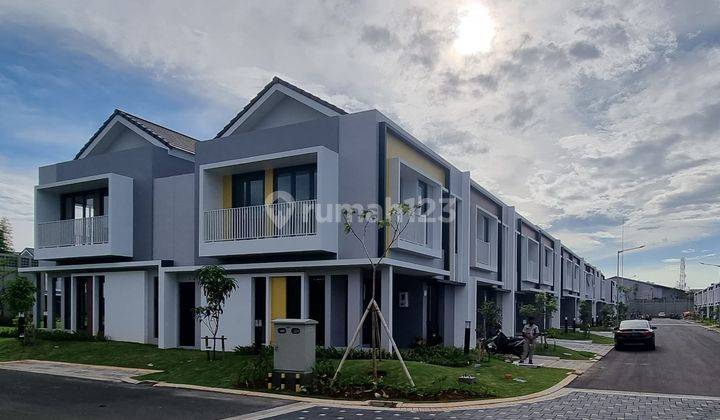 Rumah Cantik 2 Lantai | Huk | View Kolam | Boleh Beli Satu | 2