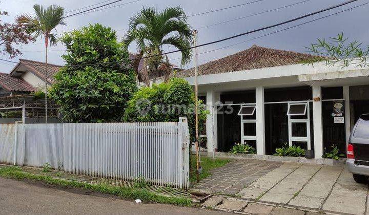 Rumah Lama 1 Lantai Lingkungan Nyaman di Tubagus Ismail 1