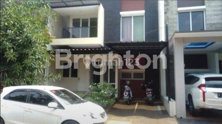 Dijual cepat Rumah Di Grand Wisata Bekasi 1