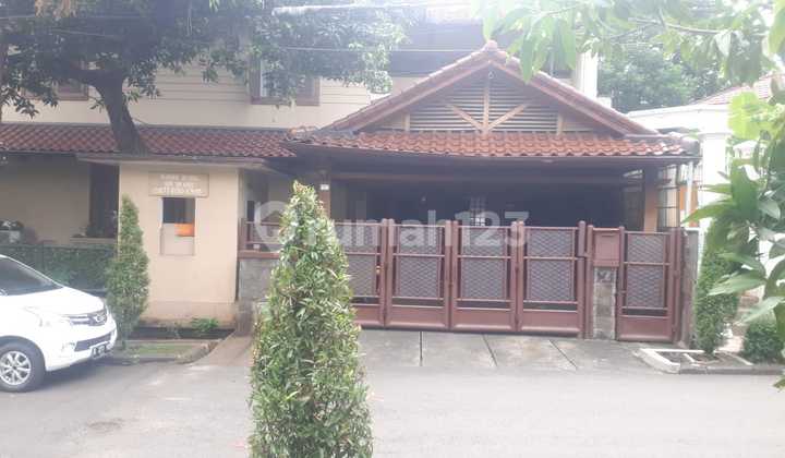 Rumah di Taman Lebak Bulus Indah