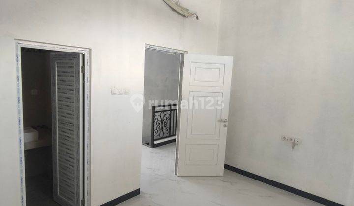 Di Jual Rumah Baru di Jakarta Timur 1