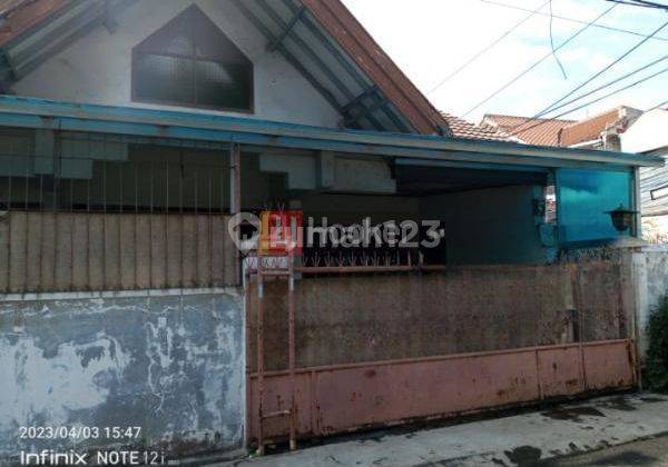 Rumah Tua masih layak huni di Kemanggisan Jakarta Barat 1