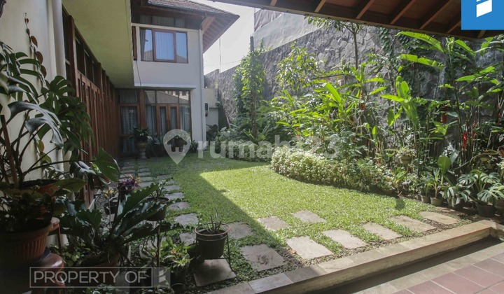 Rumah Mewah di Main Road Dago Bandung  2