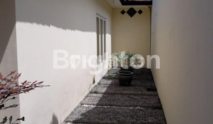 rumah cantik & terawat siap huni di pinggir kota (nol jalan provinsi) RAYA KETIMANG 2