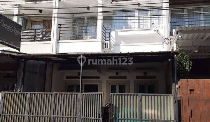 Rumah Siap Huni Nih di Taman Kopo Indah 3 1