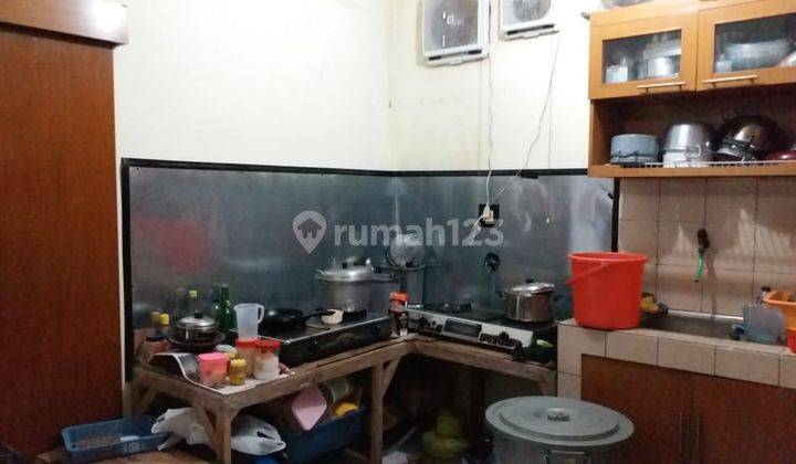 Rumah Nyaman Dekat Pasar Segar di Taman Kopo Indah 2 2