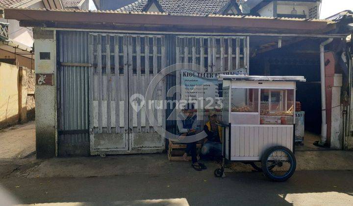 Rumah siap huni di saya Jln..Moh. Toha. Cocok untuk rumah tinggal dan kost2an. 1