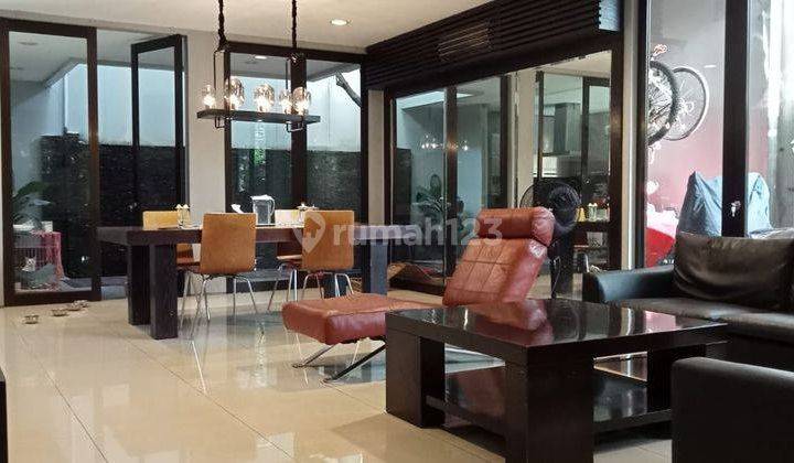 Rumah Minimalis Modern Dalam Townhouse Di Cilandak Jakarta 1