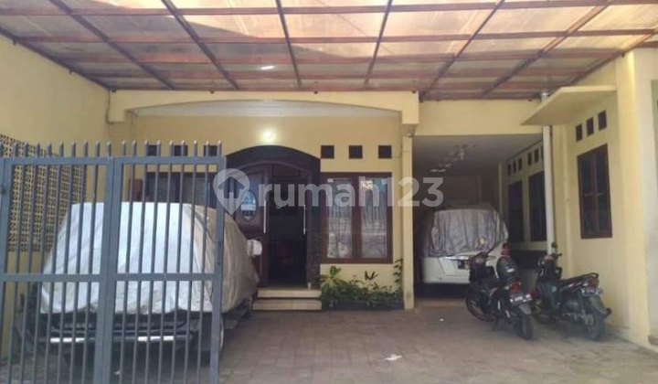 Boarding House with Profitable and Strategic Investment @North Gandaria