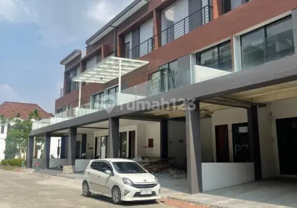 Rumah Komolek Givency One Kondisi Kosong 2