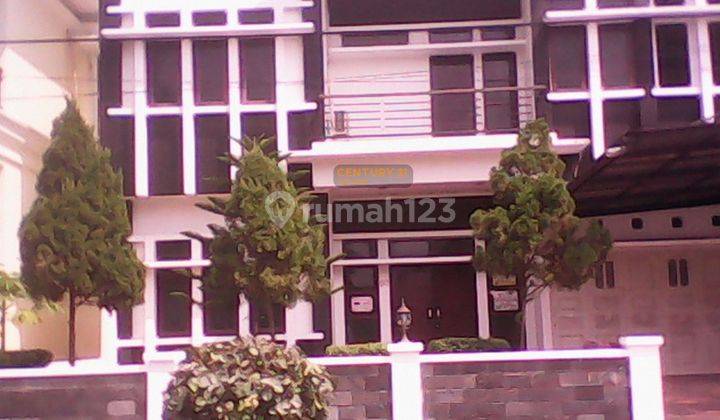 Rumah Bagus 2 Lantai Siap Huni Semi Furnished Di Simpruk  1