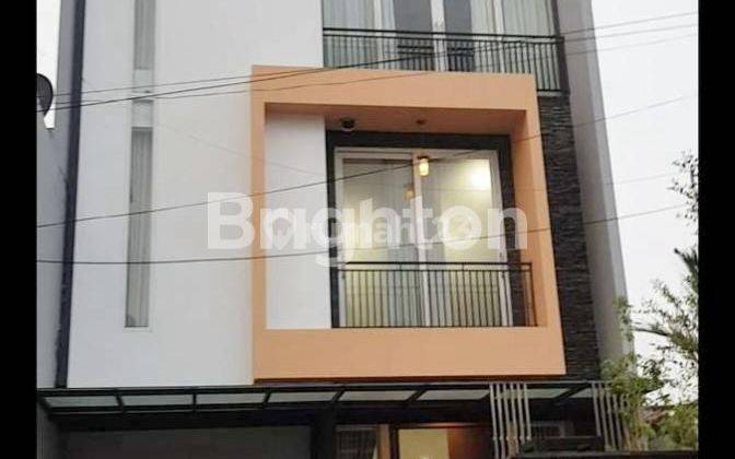 RUMAH TAMANSARI 3,5 LANTAI SEMI FURNISHED, LOKASI STRATEGIS 1