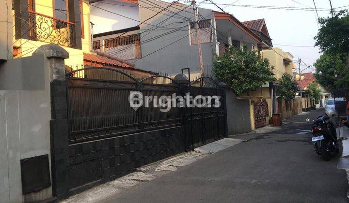 RUMAH HOEK TEBET TIMUR JAKARTA SELATAN 2