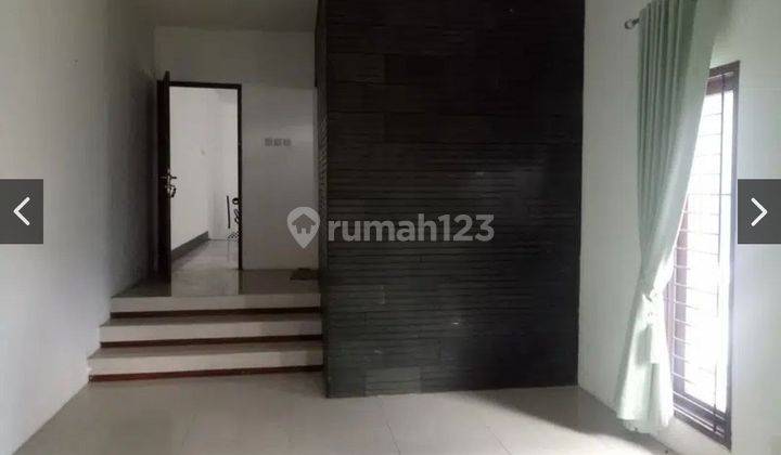 Disewakan Rumah di Tebet, Lingkungan Asri dan Nyaman 2