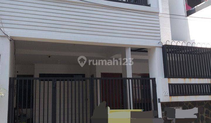 Rumah 2lti bagus siap huni SHM Rawamangun jaktim Selatan   2