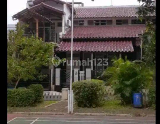 Rumah depan taman Kav DKI Pondok kelapa jak tim SHM Bagus Timur 1