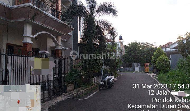 Rumah di Perum billy moon pondok kelapa jakarta timur 2 Lantai luas 173 SHM Bagus 2