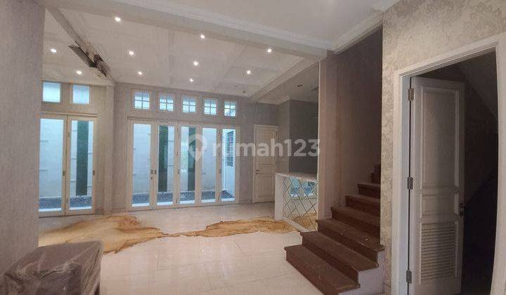 Rumah 2 Lantai SHM   Semi Furnished di cempaka putih tengah siap h 2